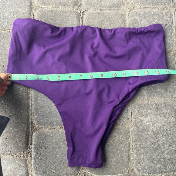 High Waisted Scrunch Shorts - Deep Purple - Picture 6 of 9